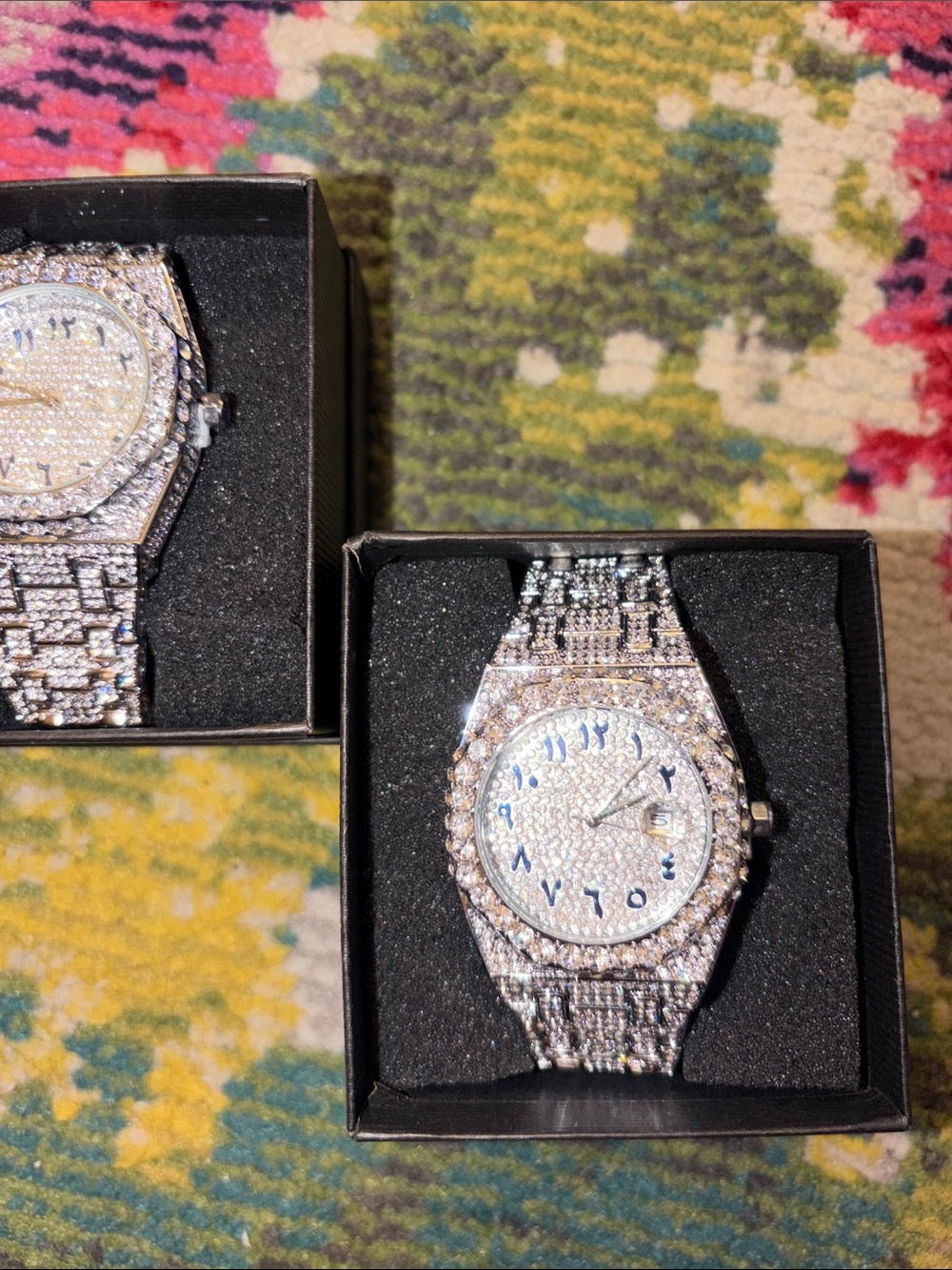 1 x Iced Out Men's Crystal-Embellished Silver Bracelet Watch - Elegant Silver